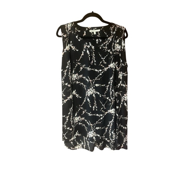 Daniel Rainn Cherry Blossom Sleeveless Blouse - Picture 1 of 7